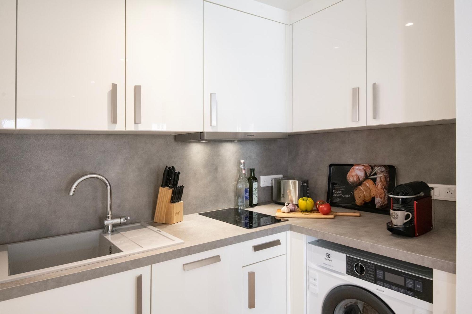 Appartements French Riviera Confidential Centre Ville Juan Les Pins Proche Des Plages Ruang foto