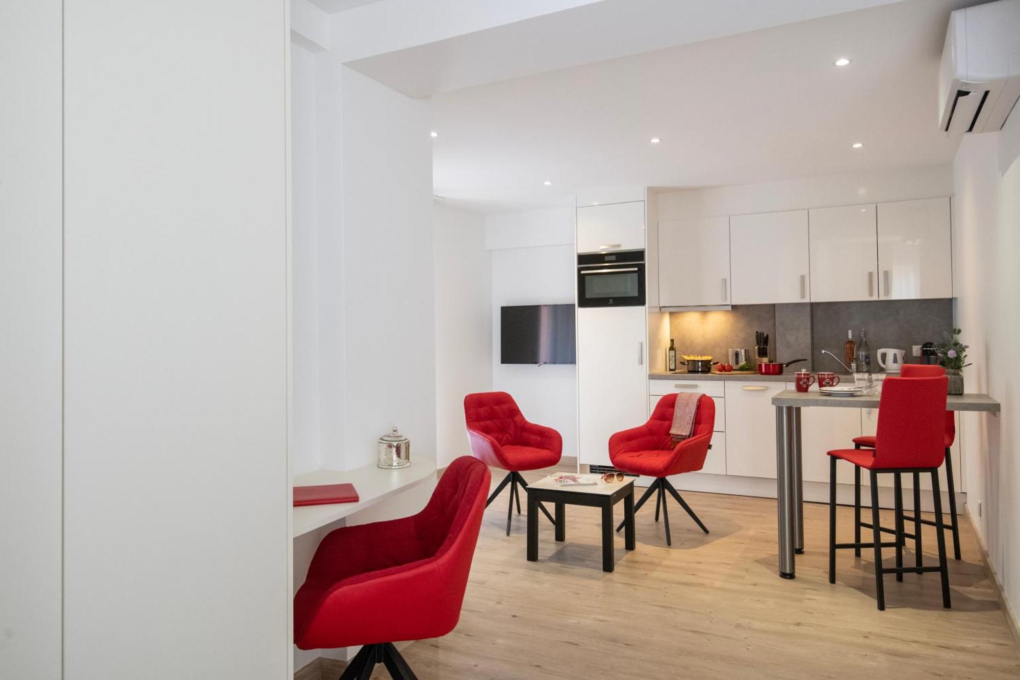 Appartements French Riviera Confidential Centre Ville Juan Les Pins Proche Des Plages Ruang foto